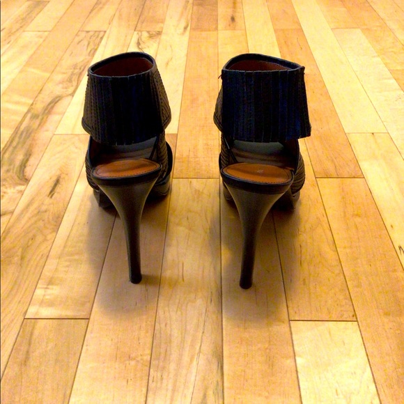 Calvin Klein Alex Heels - Picture 2 of 3